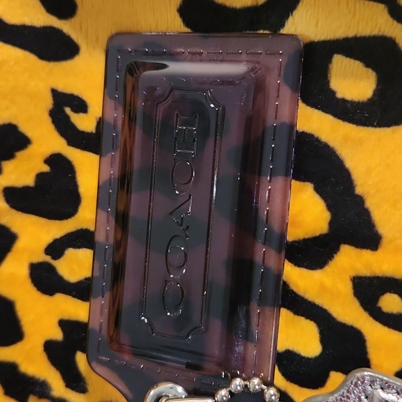 Coach Hang Tag Set - Picture 2 of 4